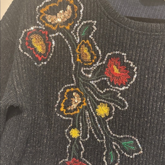 Zara Navy Sweater with Colorful Embroidery - Picture 4 of 11
